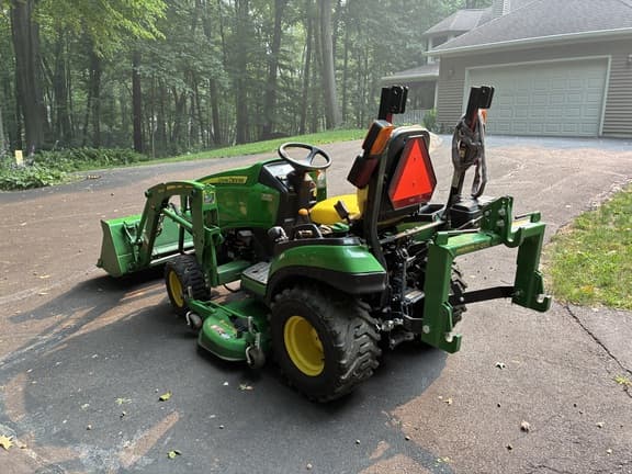 Image of John Deere 1025R equipment image 4