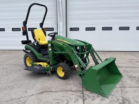 2019 John Deere 1025R Equipment Image0