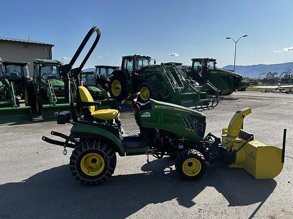 Image of John Deere 1025R equipment image 4