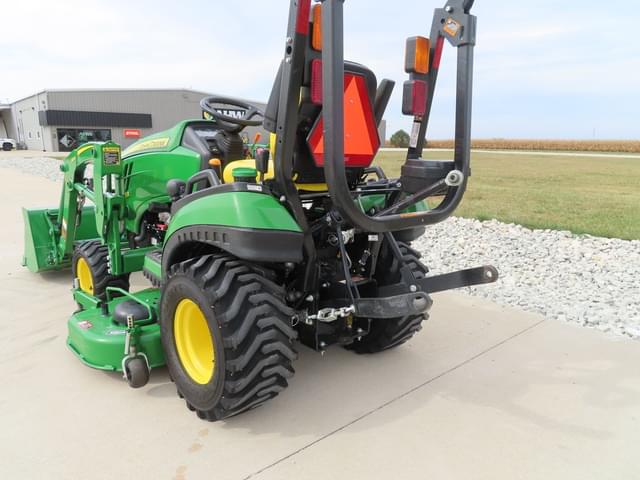 Image of John Deere 1025R equipment image 4