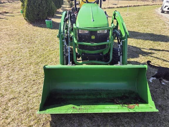 Image of John Deere 1025R equipment image 2