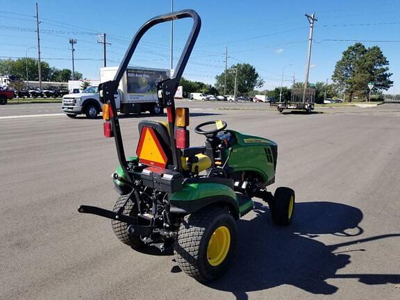 Image of John Deere 1025R equipment image 4