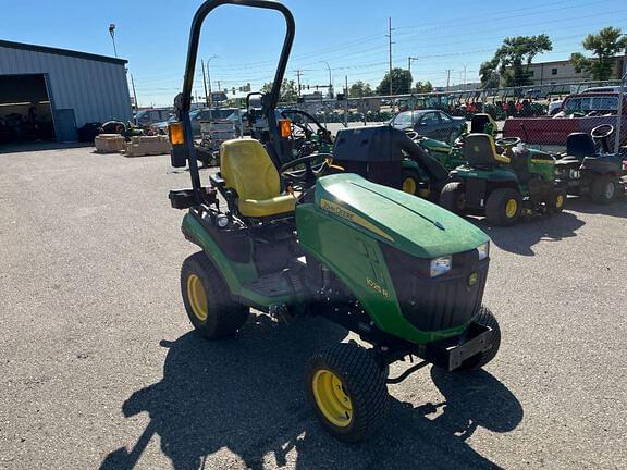 Image of John Deere 1025R equipment image 3