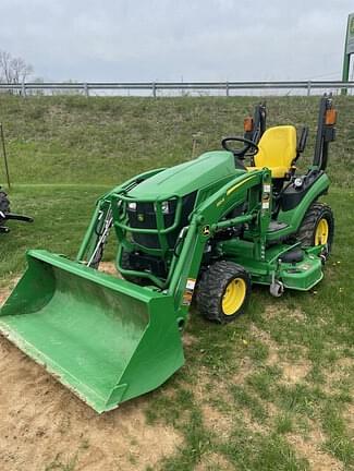 Image of John Deere 1025R equipment image 3