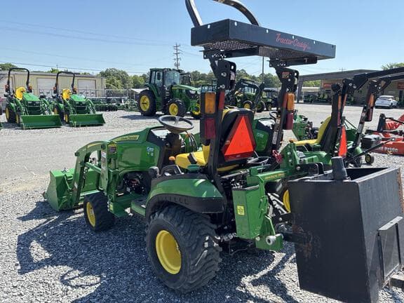 Image of John Deere 1025R equipment image 3