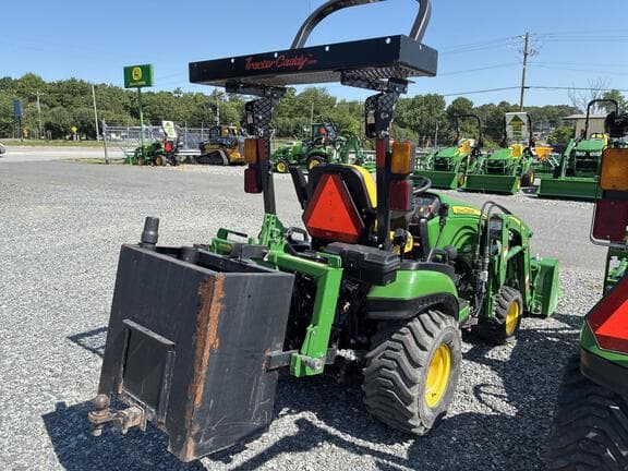 Image of John Deere 1025R equipment image 4