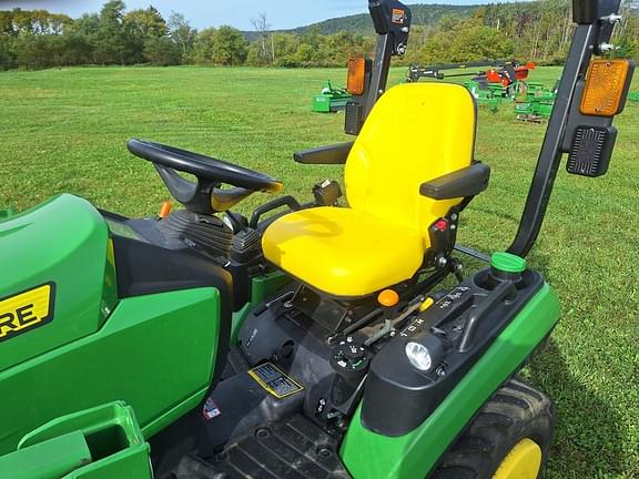 Image of John Deere 1025R equipment image 4