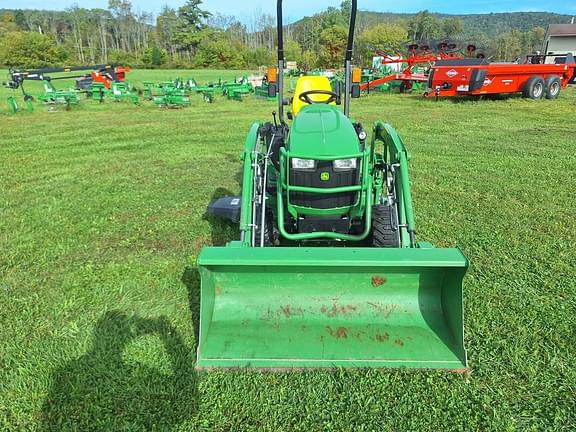 Image of John Deere 1025R equipment image 2