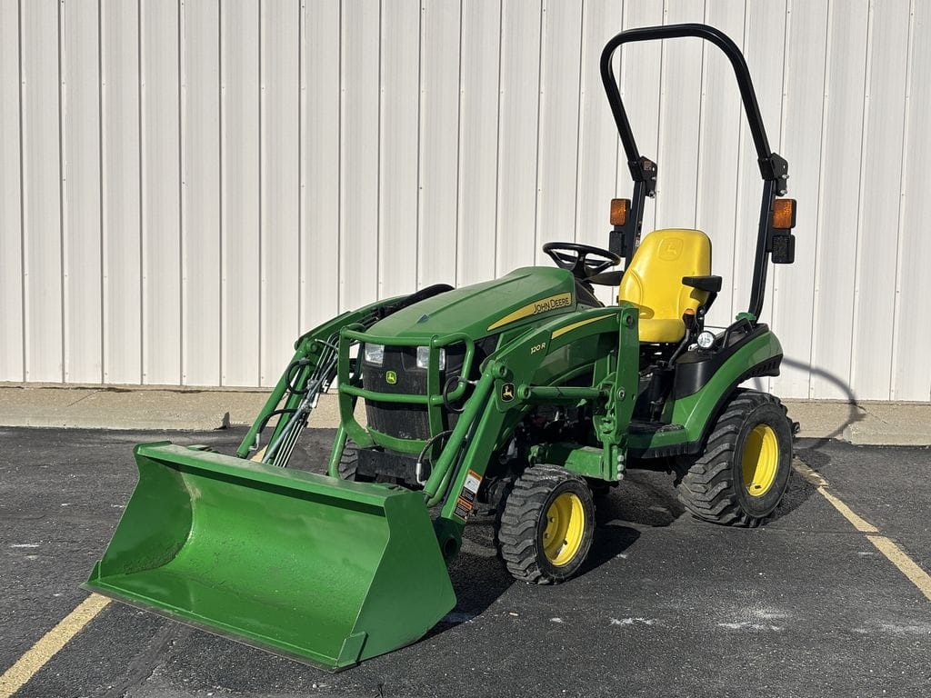 2019 John Deere 1025R Equipment Image0