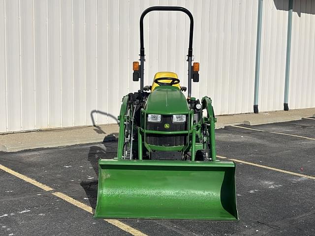 Image of John Deere 1025R equipment image 2