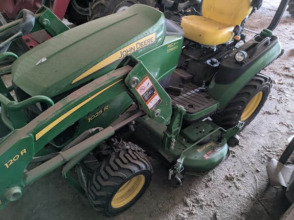 2019 John Deere 1025R Equipment Image0