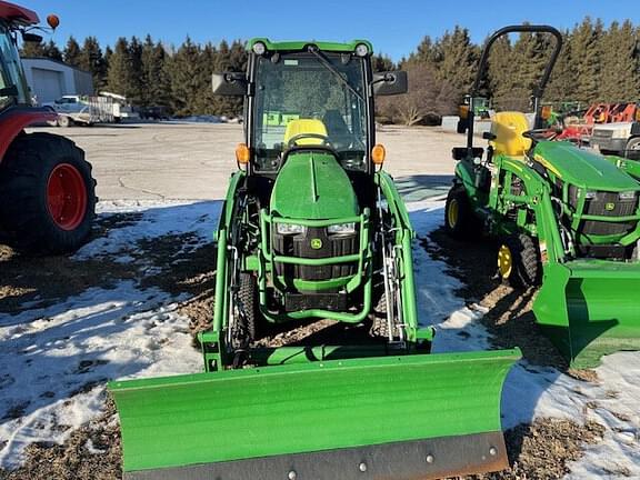 Image of John Deere 1025R equipment image 3