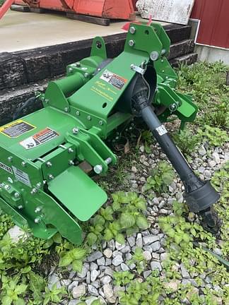 Image of John Deere 1025R equipment image 3