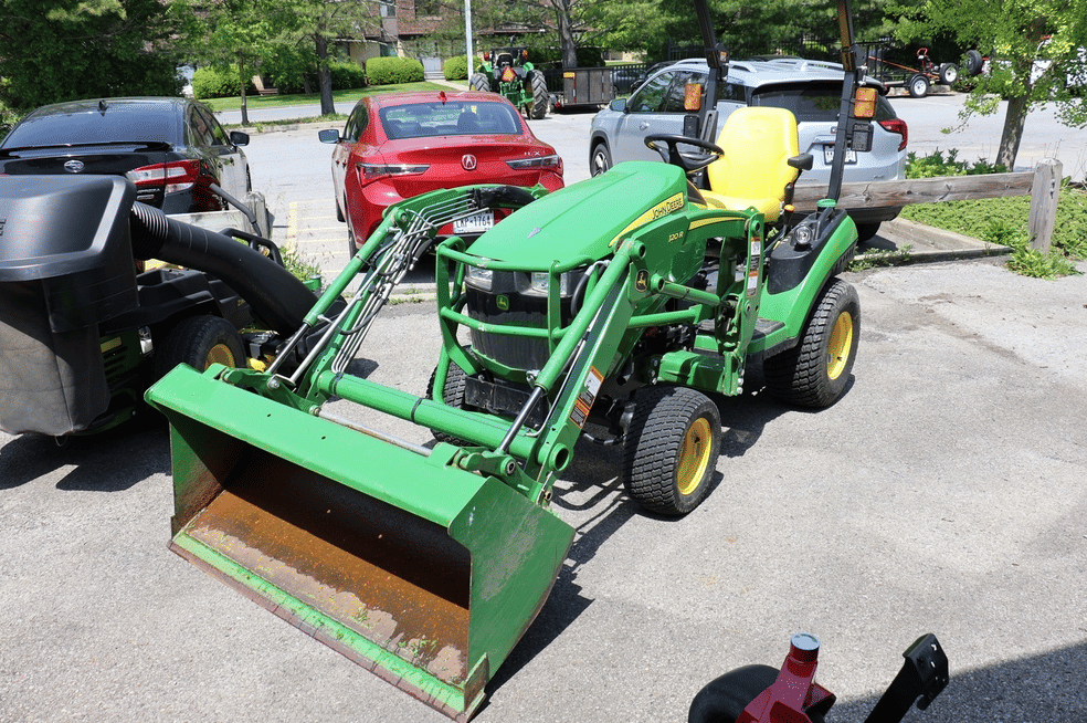 Main image John Deere 1025R