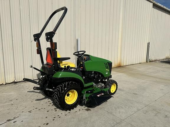 Image of John Deere 1025R equipment image 3