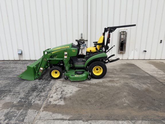 2019 John Deere 1025R Equipment Image0