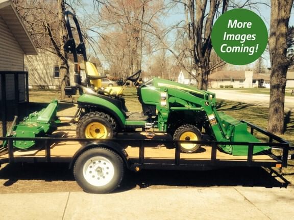 2019 John Deere 1025R Equipment Image0
