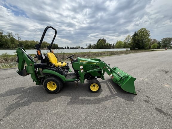 2019 John Deere 1025R Equipment Image0