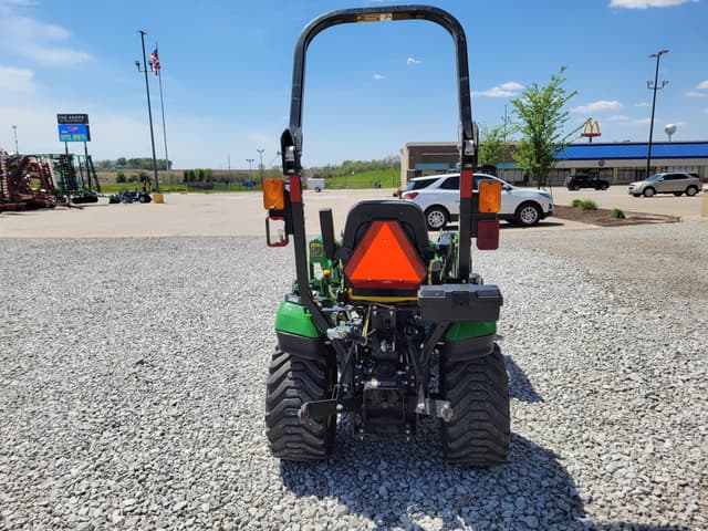 Image of John Deere 1025R equipment image 2