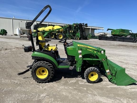 Image of John Deere 1025R equipment image 2