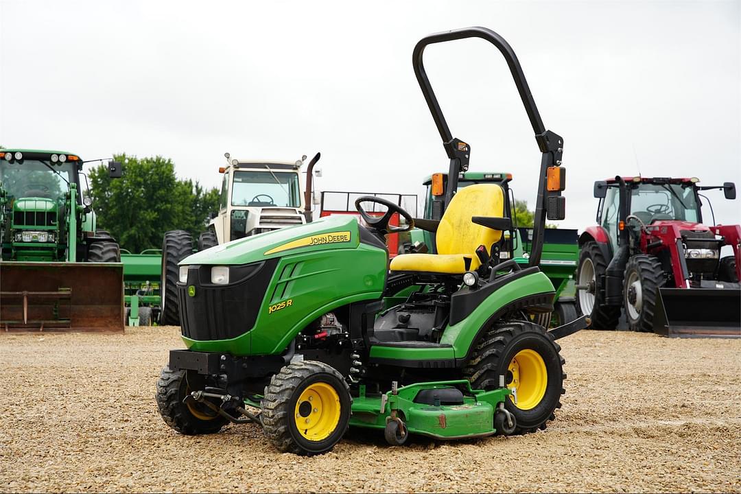 Image of John Deere 1025R Primary image