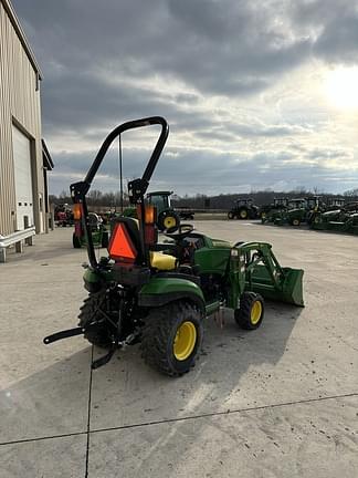 Image of John Deere 1025R equipment image 2