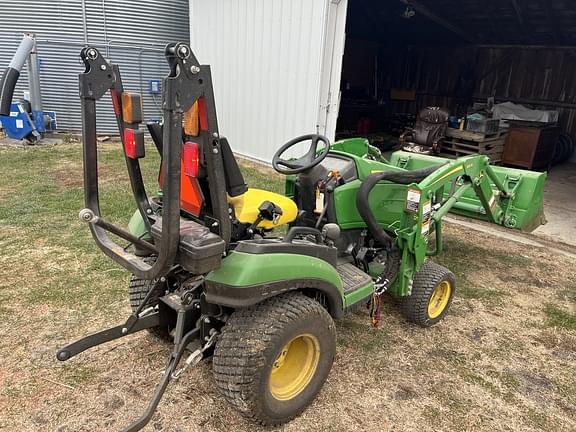 Image of John Deere 1025R equipment image 4