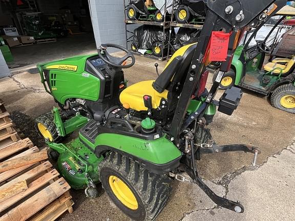 Image of John Deere 1025R equipment image 2