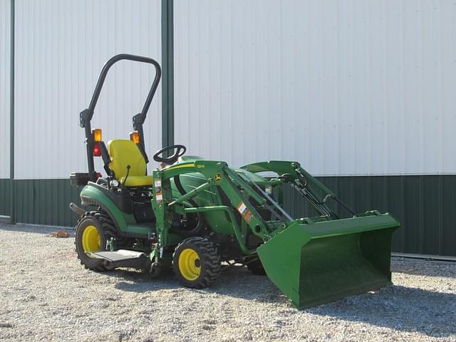 Image of John Deere 1025R equipment image 3