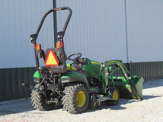 Image of John Deere 1025R equipment image 4