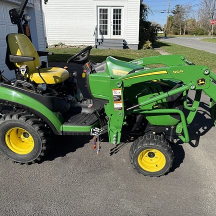 2019 John Deere 1025R Equipment Image0