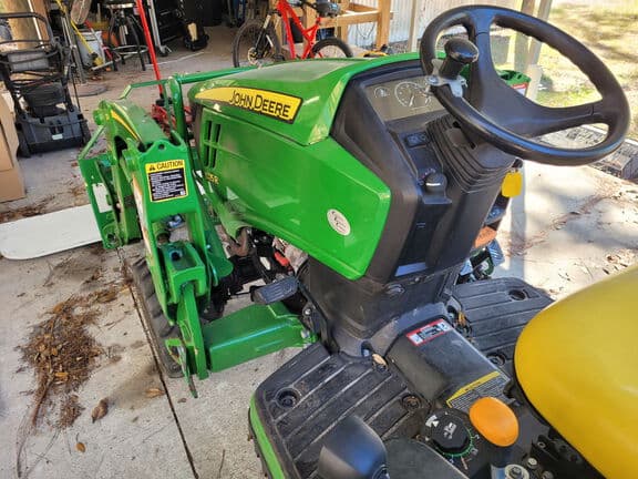 Image of John Deere 1025R equipment image 4