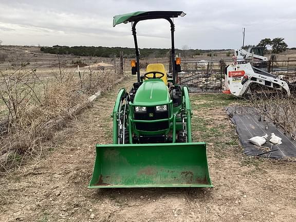 Image of John Deere 1025R equipment image 3