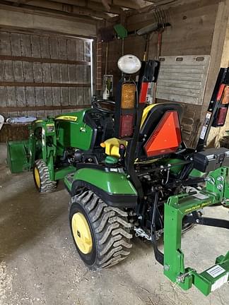 Image of John Deere 1025R equipment image 4