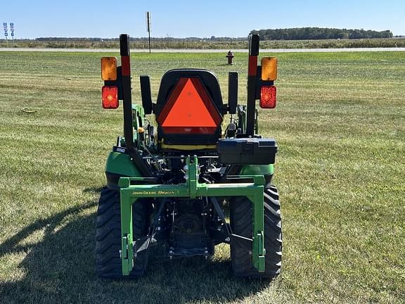 Image of John Deere 1025R equipment image 4