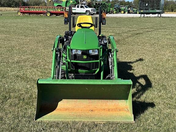 Image of John Deere 1025R equipment image 1