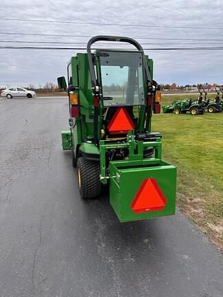 Image of John Deere 1025R equipment image 4