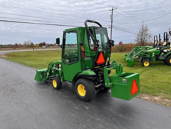 Image of John Deere 1025R equipment image 3