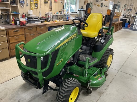 2019 John Deere 1025R Equipment Image0
