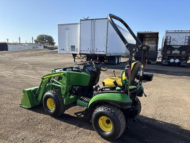 Image of John Deere 1025R equipment image 3