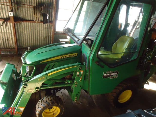 Image of John Deere 1025R equipment image 2
