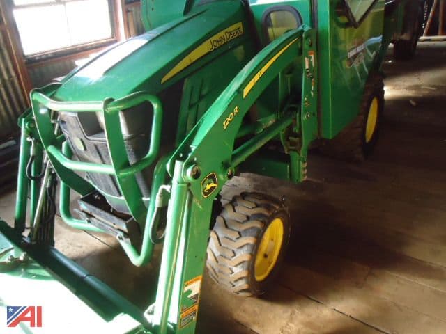 Image of John Deere 1025R equipment image 3