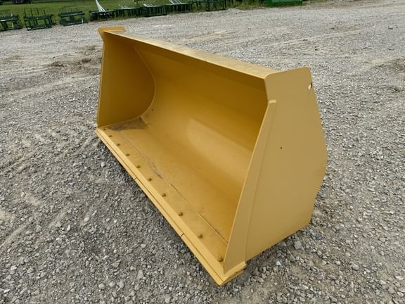 2019 John Deere Bucket Equipment Image0