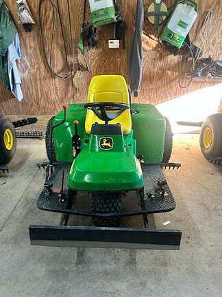 Image of John Deere 1200A equipment image 1