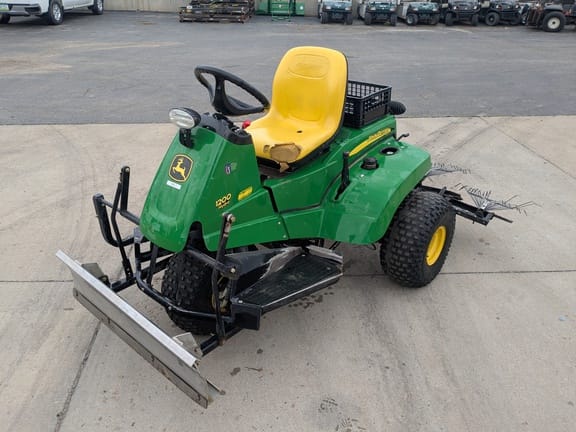 2019 John Deere 1200H Equipment Image0