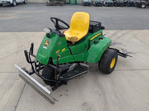 Image of John Deere 1200H equipment image 1