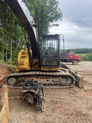 Image of John Deere 135G equipment image 4