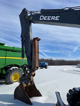 Image of John Deere 135G equipment image 3