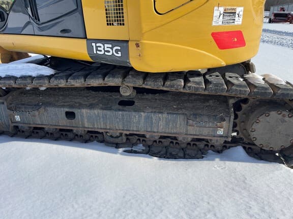 Image of John Deere 135G equipment image 4