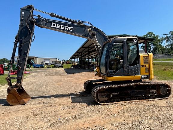 2019 John Deere 135G Equipment Image0